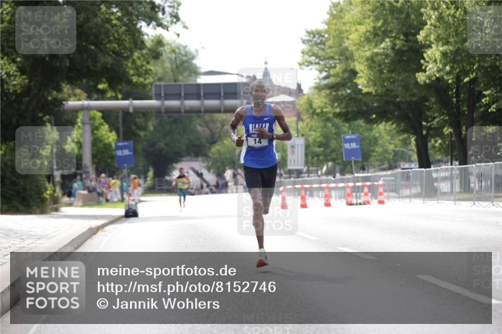 29.06.2025 - hella hamburg halbmarathon Jannik Wohlers http://msf.ph/oto/8152746 29.06.2025 09:32:04 Lombardsbrücke 14, 17, 21 meine-sportfotos.de