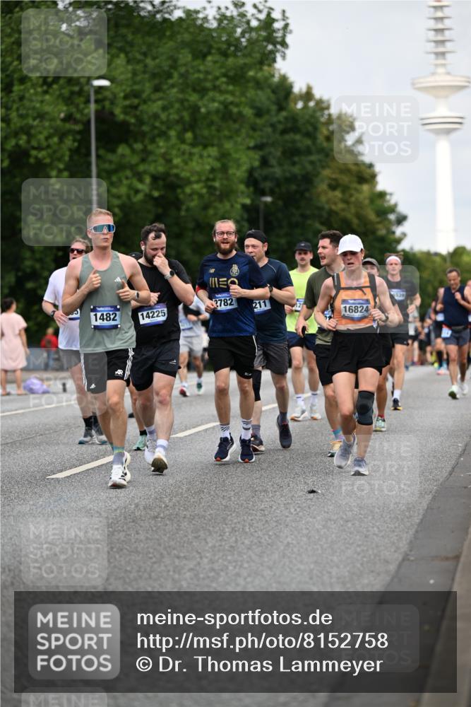 29.06.2025 - hella hamburg halbmarathon Dr. Thomas Lammeyer http://msf.ph/oto/8152758 29.06.2025 10:07:26 Kennedybrücke 1114, 1135, 1138, 1482, 1702, 1885, 2594, 2619, 2759, 2782, 2810, 3001, 3572, 3630, 4066, 4204, 4511, 4613, 4665, 6217, 7210, 7211, 7290, 7935, 8614, 9439, 9453, 9554, 10824 meine-sportfotos.de