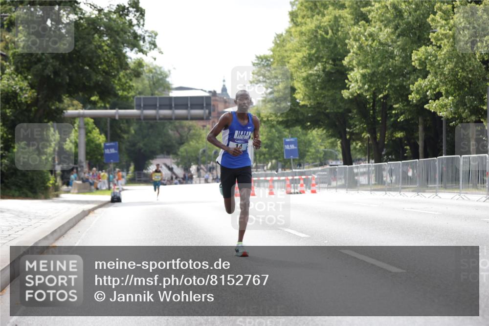 29.06.2025 - hella hamburg halbmarathon Jannik Wohlers http://msf.ph/oto/8152767 29.06.2025 09:32:04 Lombardsbrücke 14, 17, 21 meine-sportfotos.de