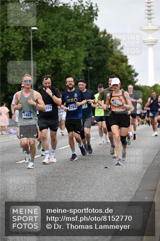 29.06.2025 - hella hamburg halbmarathon Dr. Thomas Lammeyer http://msf.ph/oto/8152770 29.06.2025 10:07:26 Kennedybrücke 1114, 1135, 1138, 1482, 1702, 1885, 2594, 2619, 2759, 2782, 2810, 3001, 3572, 3630, 4066, 4204, 4511, 4613, 4665, 6217, 7210, 7211, 7290, 7935, 8614, 9439, 9453, 9554, 10824 meine-sportfotos.de