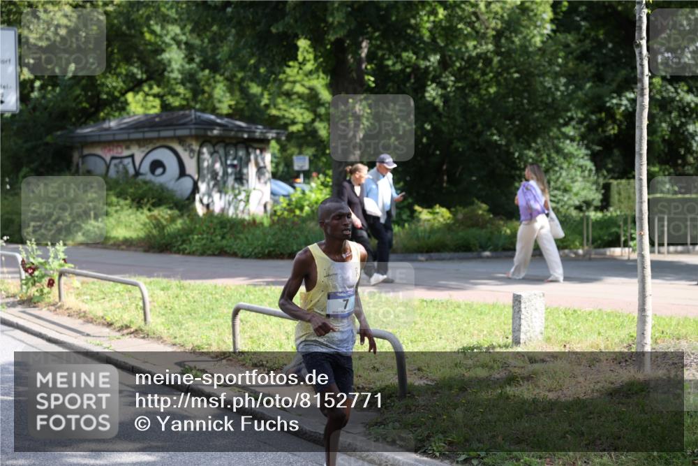 29.06.2025 - hella hamburg halbmarathon Yannick Fuchs http://msf.ph/oto/8152771 29.06.2025 09:59:20 20KM 7, 9, 16, 23 meine-sportfotos.de
