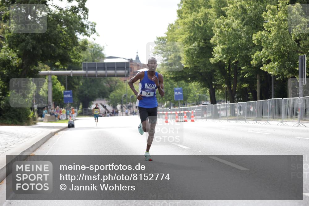 29.06.2025 - hella hamburg halbmarathon Jannik Wohlers http://msf.ph/oto/8152774 29.06.2025 09:32:04 Lombardsbrücke 14, 17, 21 meine-sportfotos.de