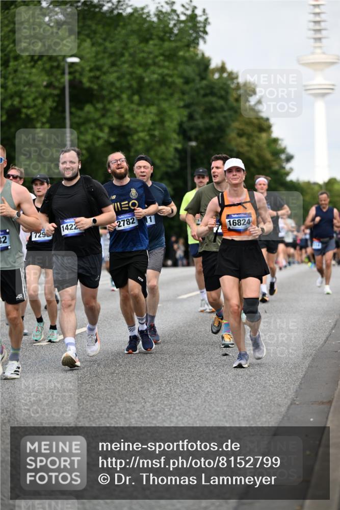 29.06.2025 - hella hamburg halbmarathon Dr. Thomas Lammeyer http://msf.ph/oto/8152799 29.06.2025 10:07:27 Kennedybrücke 1114, 1135, 1138, 1482, 1702, 1885, 2594, 2619, 2759, 2782, 2810, 3001, 3572, 3630, 4066, 4204, 4511, 4613, 4665, 6217, 7210, 7211, 7290, 7935, 8614, 9439, 9453, 9554, 10824 meine-sportfotos.de