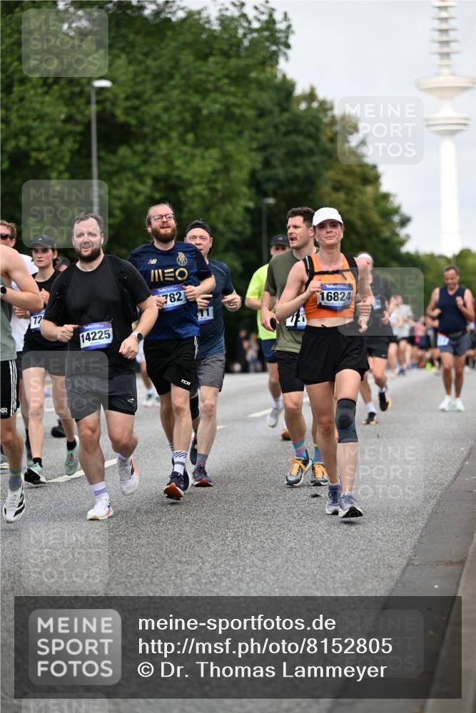 29.06.2025 - hella hamburg halbmarathon Dr. Thomas Lammeyer http://msf.ph/oto/8152805 29.06.2025 10:07:27 Kennedybrücke 1114, 1135, 1138, 1482, 1702, 1885, 2594, 2619, 2759, 2782, 2810, 3001, 3572, 3630, 4066, 4204, 4511, 4613, 4665, 6217, 7210, 7211, 7290, 7935, 8614, 9439, 9453, 9554, 10824 meine-sportfotos.de