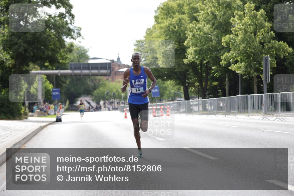 29.06.2025 - hella hamburg halbmarathon Jannik Wohlers http://msf.ph/oto/8152806 29.06.2025 09:32:04 Lombardsbrücke 14, 17, 21 meine-sportfotos.de