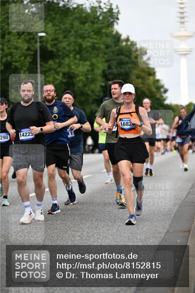 29.06.2025 - hella hamburg halbmarathon Dr. Thomas Lammeyer http://msf.ph/oto/8152815 29.06.2025 10:07:27 Kennedybrücke 1114, 1135, 1138, 1482, 1702, 1885, 2594, 2619, 2759, 2782, 2810, 3001, 3572, 3630, 4066, 4204, 4511, 4613, 4665, 6217, 7210, 7211, 7290, 7935, 8614, 9439, 9453, 9554, 10824 meine-sportfotos.de