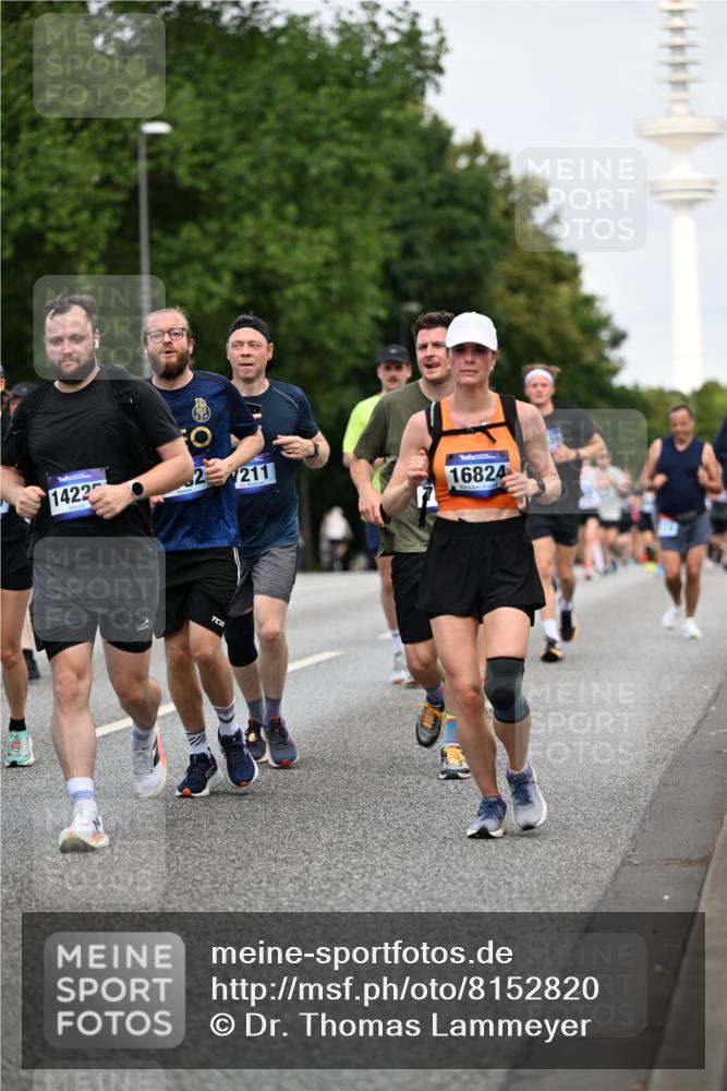 29.06.2025 - hella hamburg halbmarathon Dr. Thomas Lammeyer http://msf.ph/oto/8152820 29.06.2025 10:07:28 Kennedybrücke 1114, 1135, 1138, 1482, 1702, 1885, 2594, 2619, 2759, 2782, 2810, 3001, 3572, 3630, 4066, 4511, 4613, 4665, 6217, 6391, 7210, 7211, 7290, 7935, 8614, 9439, 9453, 9554, 10824 meine-sportfotos.de