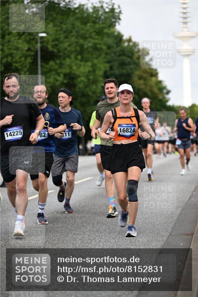 29.06.2025 - hella hamburg halbmarathon Dr. Thomas Lammeyer http://msf.ph/oto/8152831 29.06.2025 10:07:28 Kennedybrücke 1114, 1135, 1138, 1482, 1702, 1885, 2594, 2619, 2759, 2782, 2810, 3001, 3572, 3630, 4066, 4511, 4613, 4665, 6217, 6391, 7210, 7211, 7290, 7935, 8614, 9439, 9453, 9554, 10824 meine-sportfotos.de