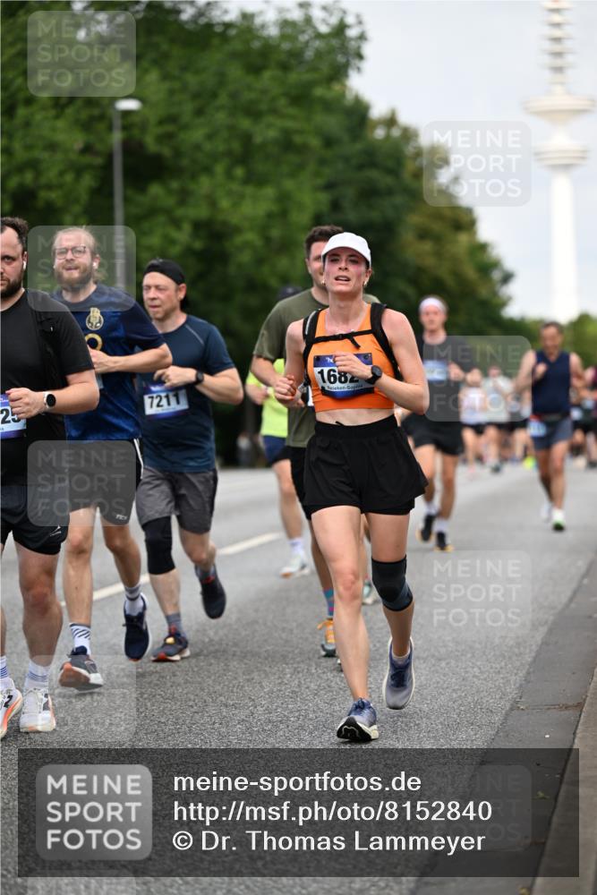 29.06.2025 - hella hamburg halbmarathon Dr. Thomas Lammeyer http://msf.ph/oto/8152840 29.06.2025 10:07:28 Kennedybrücke 1114, 1135, 1138, 1482, 1702, 1885, 2594, 2619, 2759, 2782, 2810, 3001, 3572, 3630, 4066, 4511, 4613, 4665, 6217, 6391, 7210, 7211, 7290, 7935, 8614, 9439, 9453, 9554, 10824 meine-sportfotos.de
