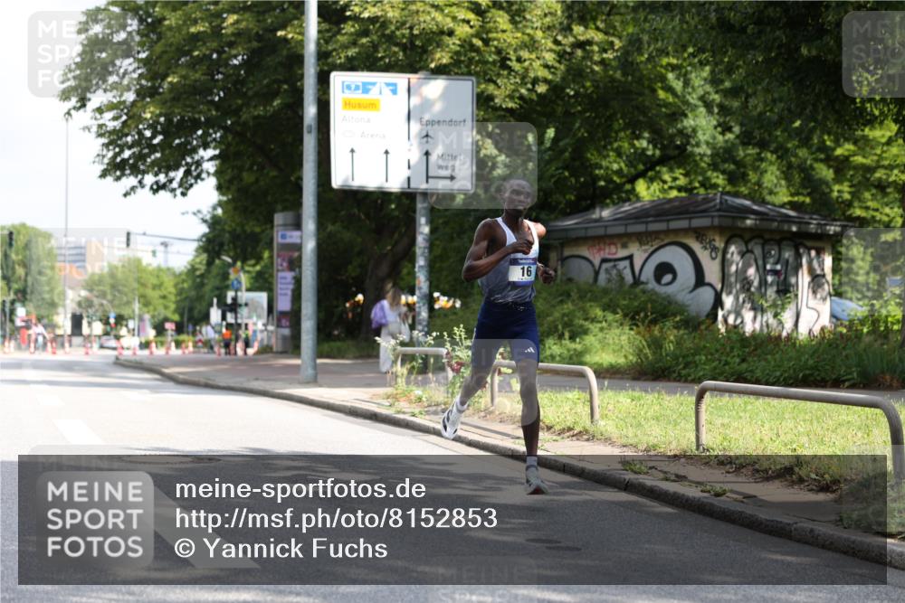 29.06.2025 - hella hamburg halbmarathon Yannick Fuchs http://msf.ph/oto/8152853 29.06.2025 09:59:35 20KM 16 meine-sportfotos.de