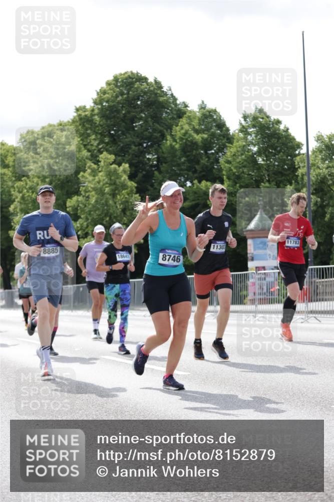29.06.2025 - hella hamburg halbmarathon Jannik Wohlers http://msf.ph/oto/8152879 29.06.2025 10:15:30 Lombardsbrücke 1156, 1651, 2076, 2436, 3167, 4007, 4828, 5423, 7897, 7941, 7942, 8554, 8746, 8885, 9192, 9675, 9784, 10608, 11113, 11303, 11478, 11774, 11783, 11818, 12427, 12469, 12628, 13179, 13818, 13951, 14423, 14543, 14550, 14559, 15570, 15710, 15889, 15988, 16020, 16348, 16606, 16923, 17350, 17692, 18641, 18957, 19030 meine-sportfotos.de