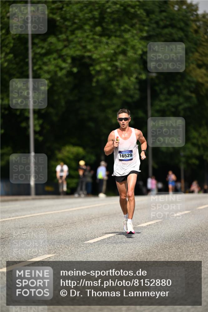 29.06.2025 - hella hamburg halbmarathon Dr. Thomas Lammeyer http://msf.ph/oto/8152880 29.06.2025 09:41:57 Kennedybrücke  meine-sportfotos.de