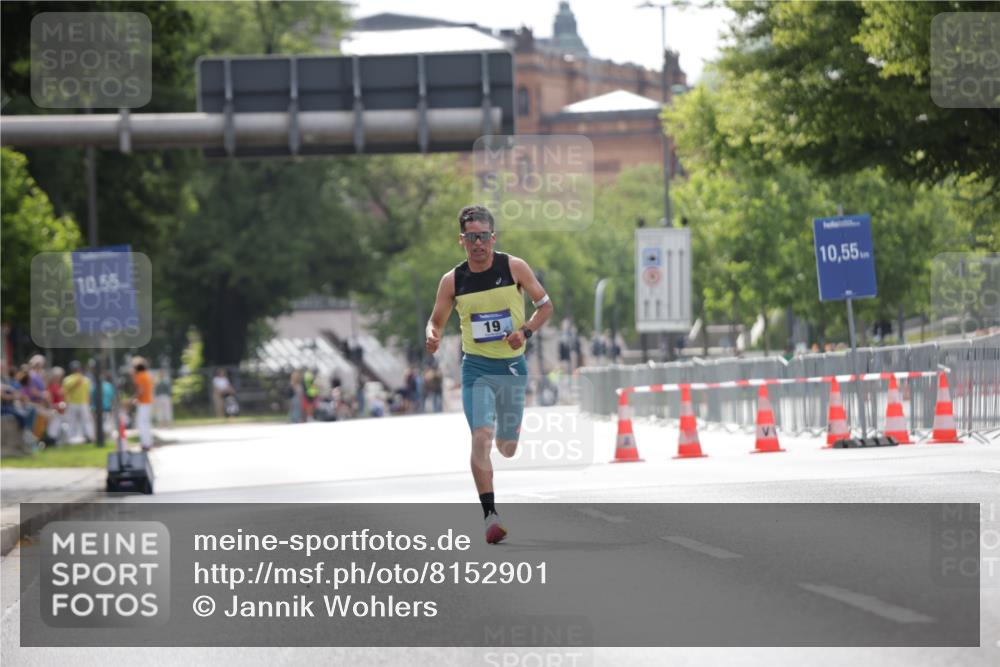 29.06.2025 - hella hamburg halbmarathon Jannik Wohlers http://msf.ph/oto/8152901 29.06.2025 09:32:10 Lombardsbrücke 14, 17, 21 meine-sportfotos.de