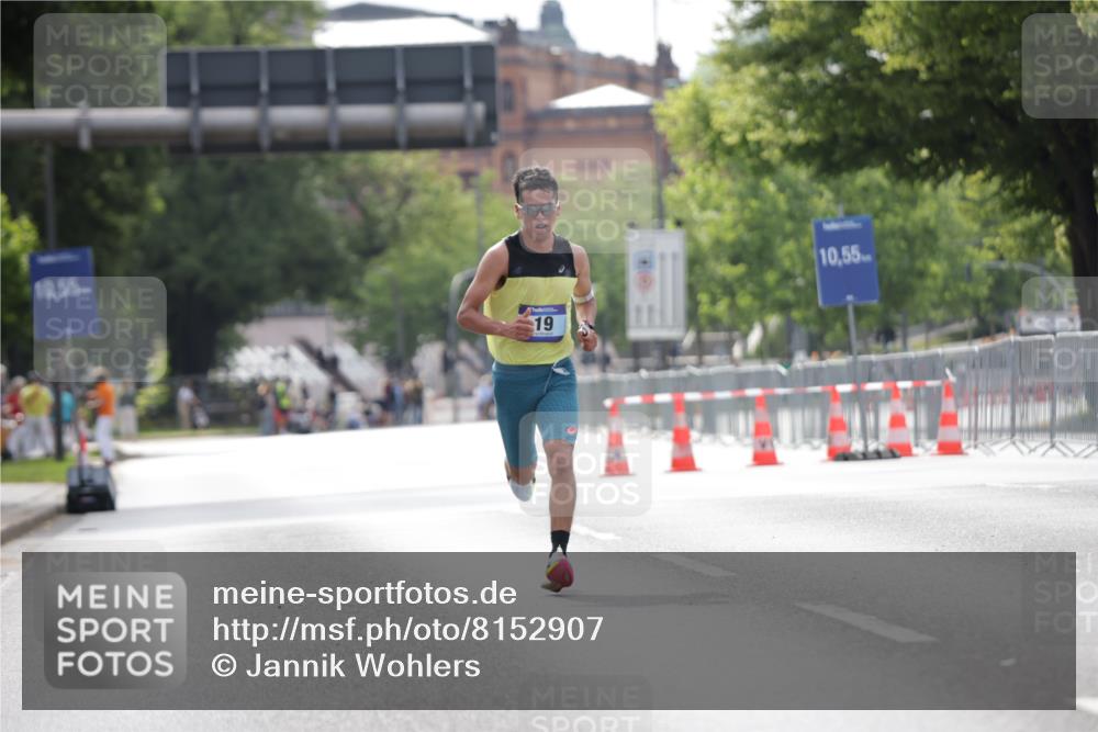 29.06.2025 - hella hamburg halbmarathon Jannik Wohlers http://msf.ph/oto/8152907 29.06.2025 09:32:11 Lombardsbrücke 14, 17, 19, 21 meine-sportfotos.de