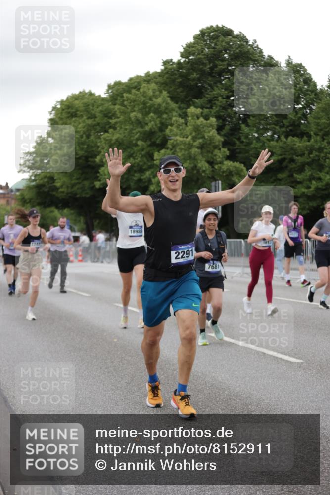 29.06.2025 - hella hamburg halbmarathon Jannik Wohlers http://msf.ph/oto/8152911 29.06.2025 10:52:41 Lombardsbrücke 2291, 2701, 2988, 3787, 4626, 5428, 6135, 6521, 7681, 9545, 10417, 10568, 10661, 11520, 11524, 11919, 13489, 13916, 13917, 14038, 14761, 14765, 14807, 14977, 14979, 16137, 16156, 16961, 18988 meine-sportfotos.de