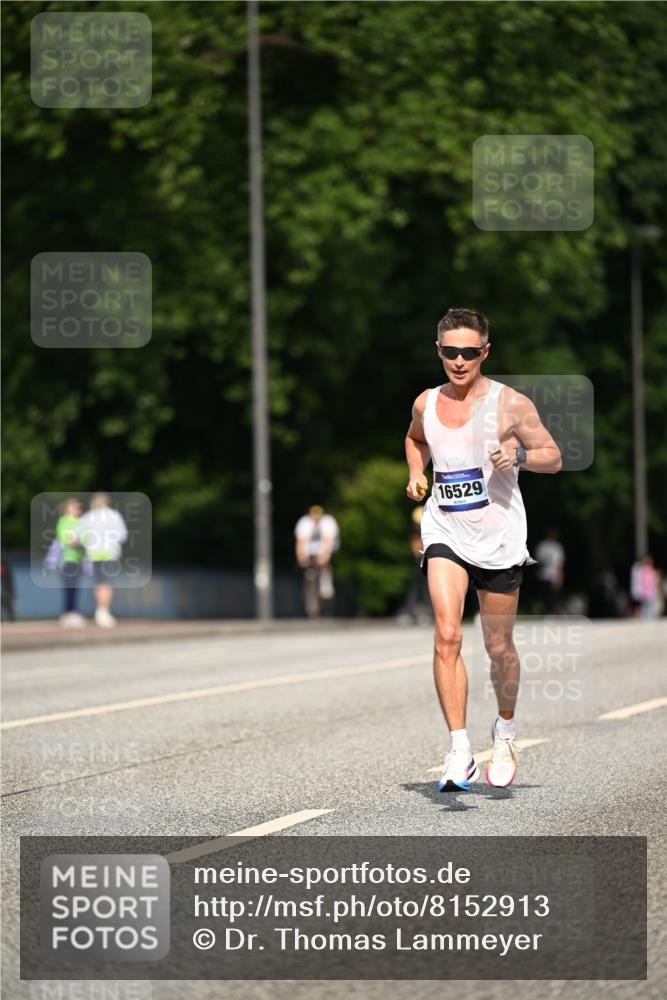 29.06.2025 - hella hamburg halbmarathon Dr. Thomas Lammeyer http://msf.ph/oto/8152913 29.06.2025 09:41:57 Kennedybrücke  meine-sportfotos.de