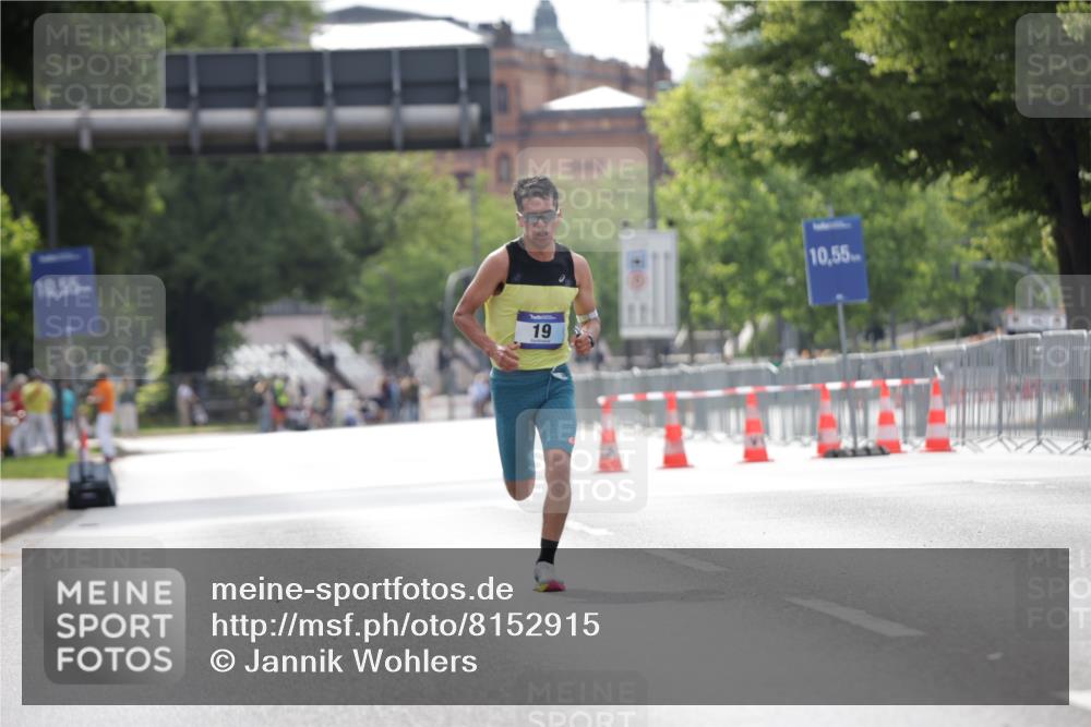 29.06.2025 - hella hamburg halbmarathon Jannik Wohlers http://msf.ph/oto/8152915 29.06.2025 09:32:11 Lombardsbrücke 14, 17, 19, 21 meine-sportfotos.de