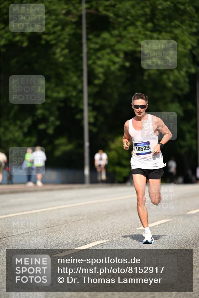 29.06.2025 - hella hamburg halbmarathon Dr. Thomas Lammeyer http://msf.ph/oto/8152917 29.06.2025 09:41:58 Kennedybrücke 4524 meine-sportfotos.de
