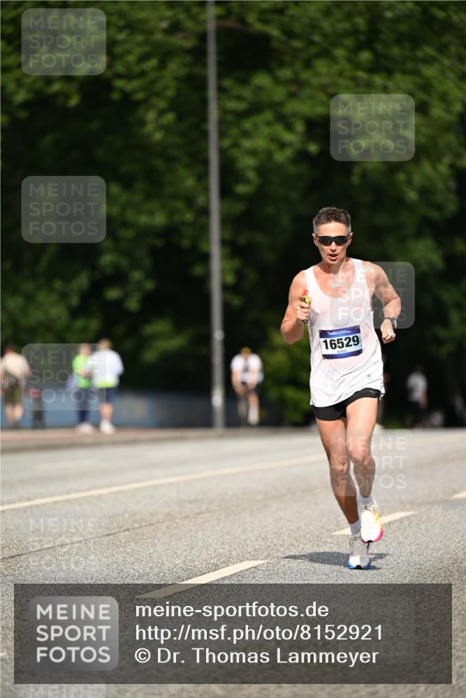 29.06.2025 - hella hamburg halbmarathon Dr. Thomas Lammeyer http://msf.ph/oto/8152921 29.06.2025 09:41:58 Kennedybrücke 4524 meine-sportfotos.de