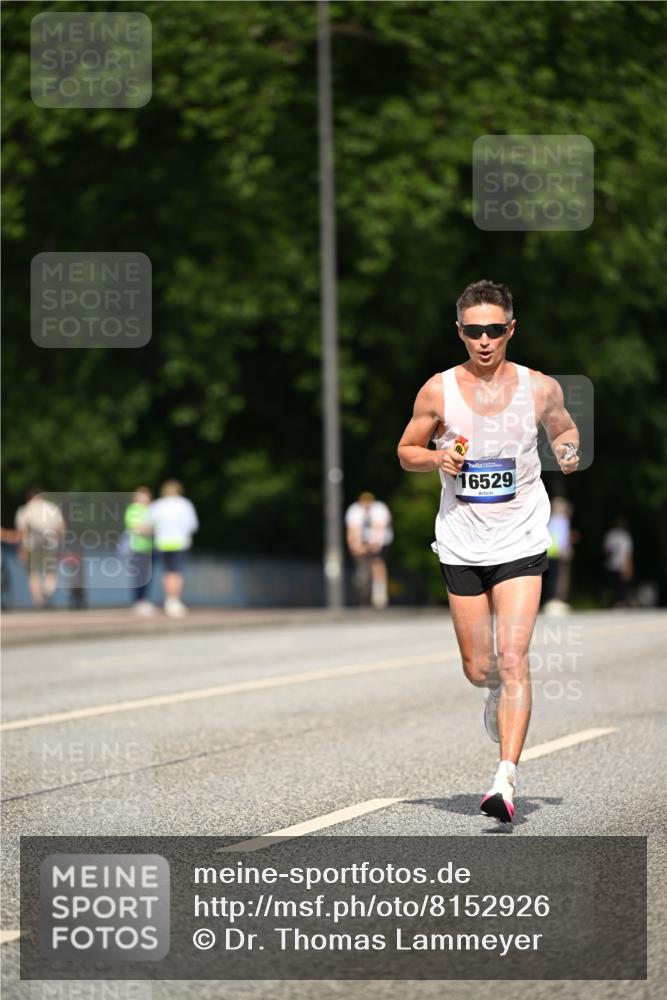 29.06.2025 - hella hamburg halbmarathon Dr. Thomas Lammeyer http://msf.ph/oto/8152926 29.06.2025 09:41:58 Kennedybrücke 4524 meine-sportfotos.de