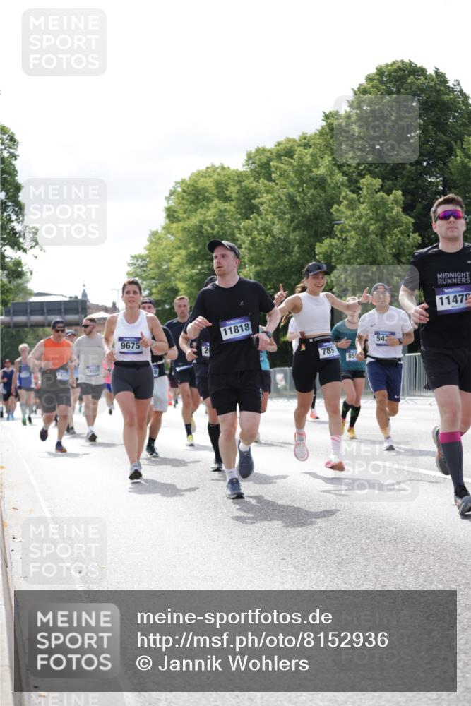 29.06.2025 - hella hamburg halbmarathon Jannik Wohlers http://msf.ph/oto/8152936 29.06.2025 10:15:32 Lombardsbrücke 1156, 1308, 1651, 2071, 2076, 2165, 2436, 3167, 4007, 4828, 5423, 7897, 7941, 7942, 8169, 8554, 8746, 8885, 9675, 9784, 10608, 11113, 11303, 11478, 11774, 11783, 11818, 12427, 12469, 12628, 13179, 13818, 13951, 14423, 14543, 14559, 15570, 15571, 15710, 15889, 15988, 16020, 16348, 16606, 16923, 17350, 17692, 18641, 18957, 19030 meine-sportfotos.de