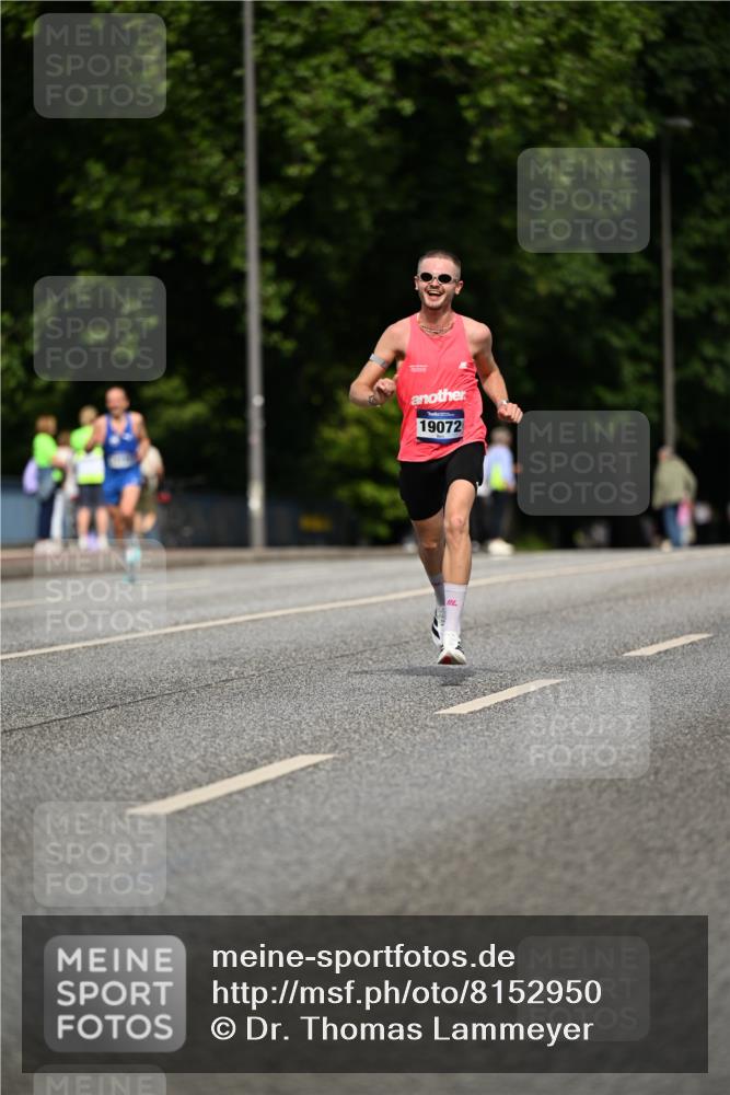 29.06.2025 - hella hamburg halbmarathon Dr. Thomas Lammeyer http://msf.ph/oto/8152950 29.06.2025 09:42:10 Kennedybrücke 4524 meine-sportfotos.de