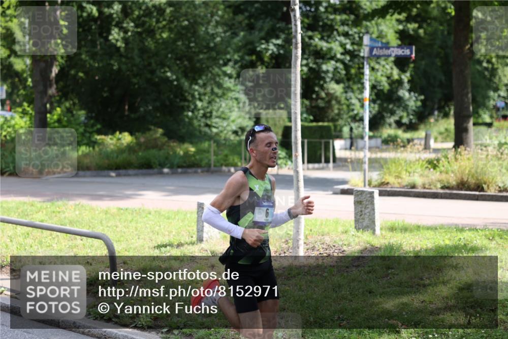 29.06.2025 - hella hamburg halbmarathon Yannick Fuchs http://msf.ph/oto/8152971 29.06.2025 10:00:13 20KM 6, 15 meine-sportfotos.de
