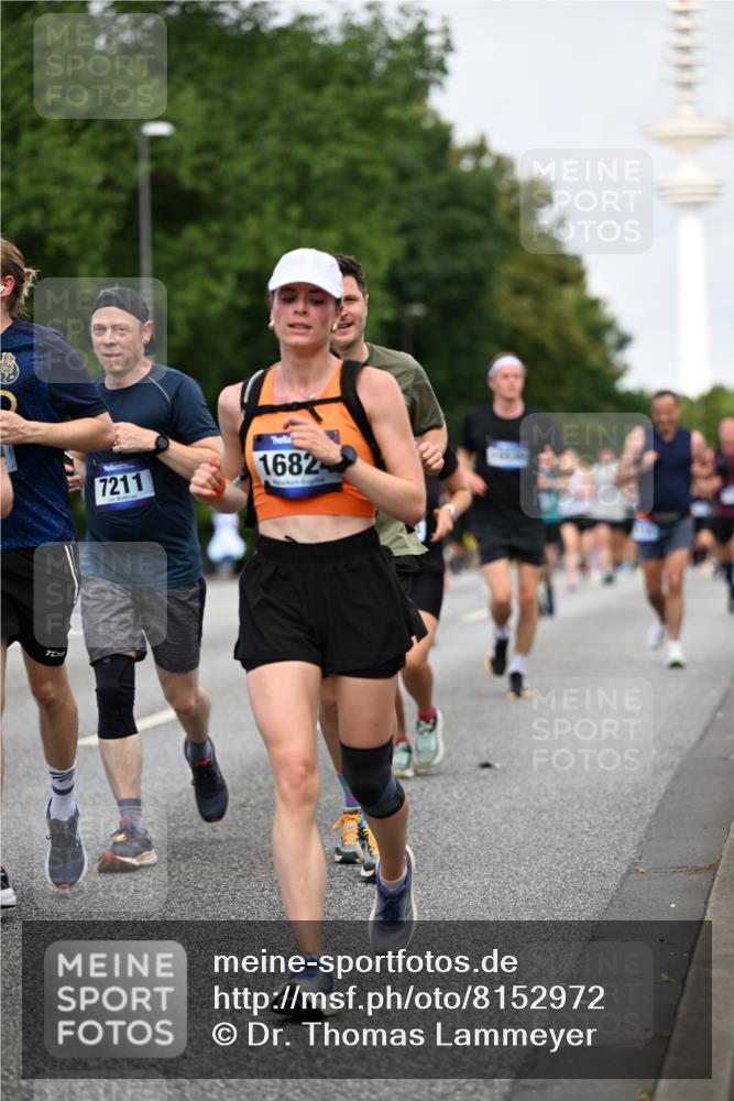 29.06.2025 - hella hamburg halbmarathon Dr. Thomas Lammeyer http://msf.ph/oto/8152972 29.06.2025 10:07:29 Kennedybrücke 1114, 1135, 1138, 1482, 1702, 1885, 2594, 2619, 2759, 2782, 2810, 3001, 3572, 3630, 4066, 4511, 4613, 6217, 6391, 7210, 7211, 7290, 7935, 8614, 9439, 9453, 9554, 10824 meine-sportfotos.de