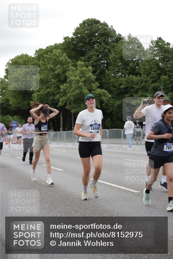 29.06.2025 - hella hamburg halbmarathon Jannik Wohlers http://msf.ph/oto/8152975 29.06.2025 10:52:42 Lombardsbrücke 2291, 2701, 2988, 3787, 4626, 5428, 6135, 6521, 7483, 7681, 10417, 10568, 10661, 11520, 11524, 13489, 13916, 13917, 14038, 14761, 14765, 14807, 14977, 14979, 16137, 16156, 16961, 18988 meine-sportfotos.de