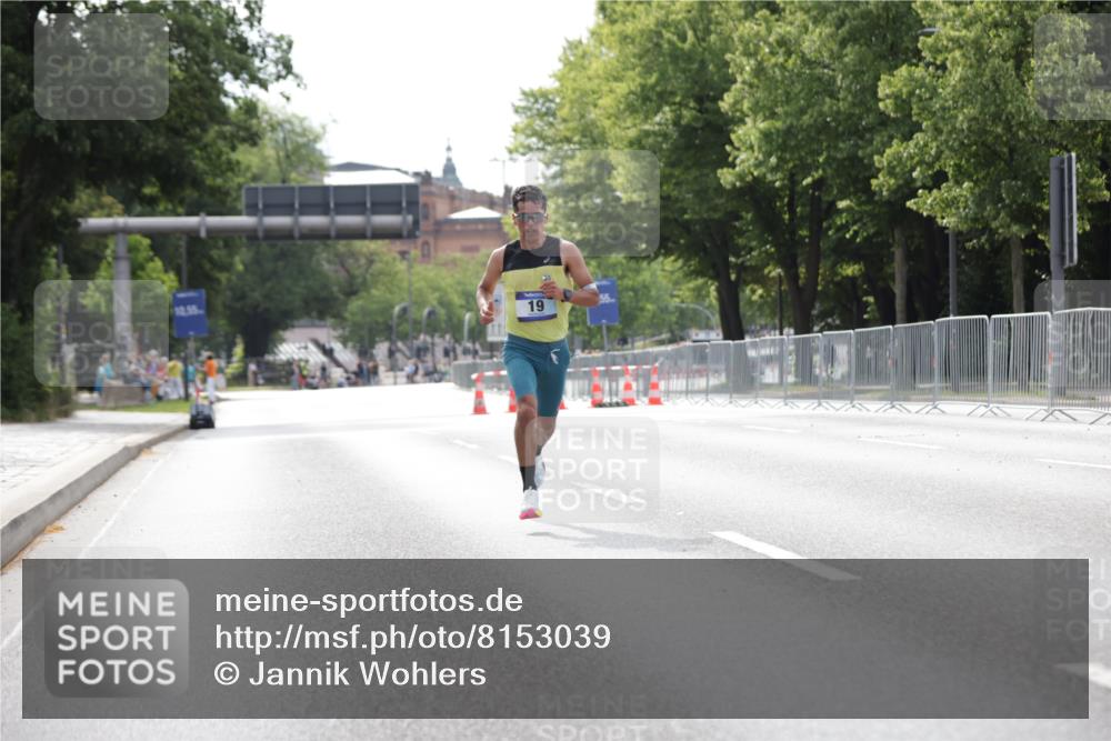 29.06.2025 - hella hamburg halbmarathon Jannik Wohlers http://msf.ph/oto/8153039 29.06.2025 09:32:12 Lombardsbrücke 14, 17, 19, 21 meine-sportfotos.de