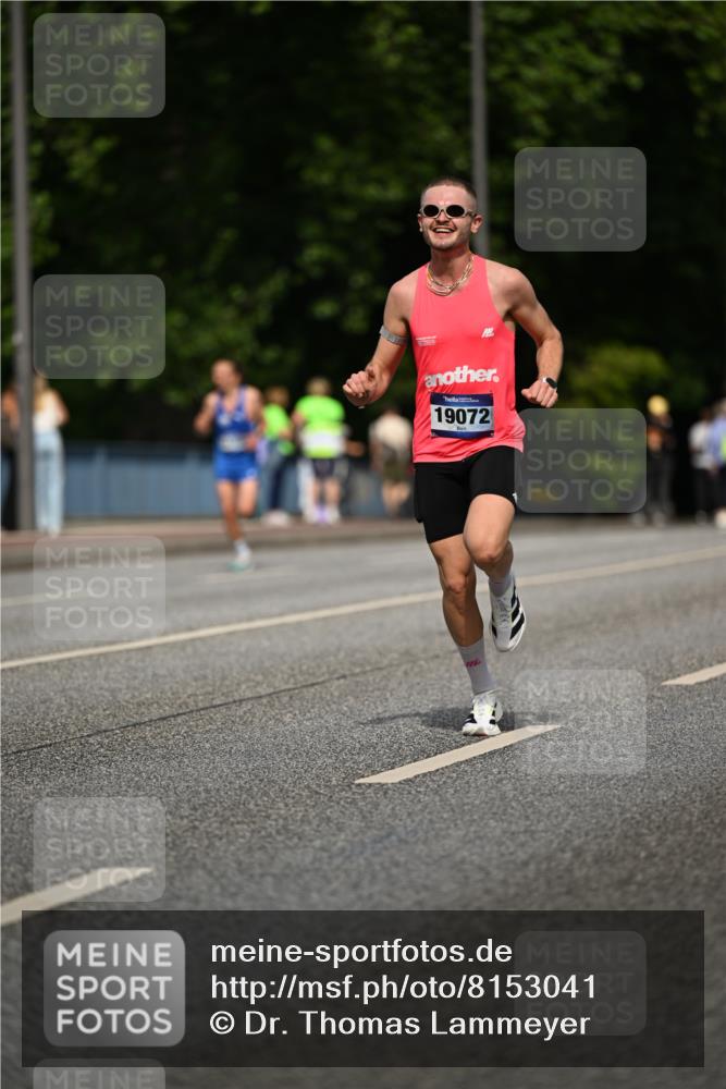 29.06.2025 - hella hamburg halbmarathon Dr. Thomas Lammeyer http://msf.ph/oto/8153041 29.06.2025 09:42:11 Kennedybrücke 4524 meine-sportfotos.de