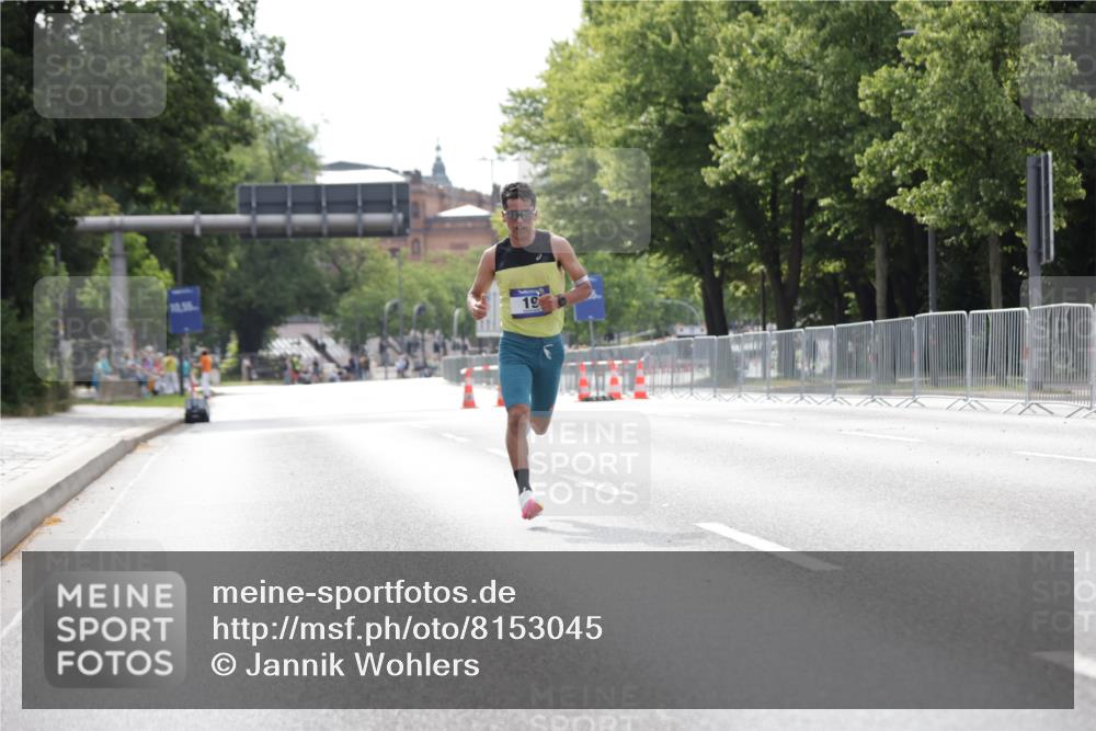 29.06.2025 - hella hamburg halbmarathon Jannik Wohlers http://msf.ph/oto/8153045 29.06.2025 09:32:12 Lombardsbrücke 14, 17, 19, 21 meine-sportfotos.de