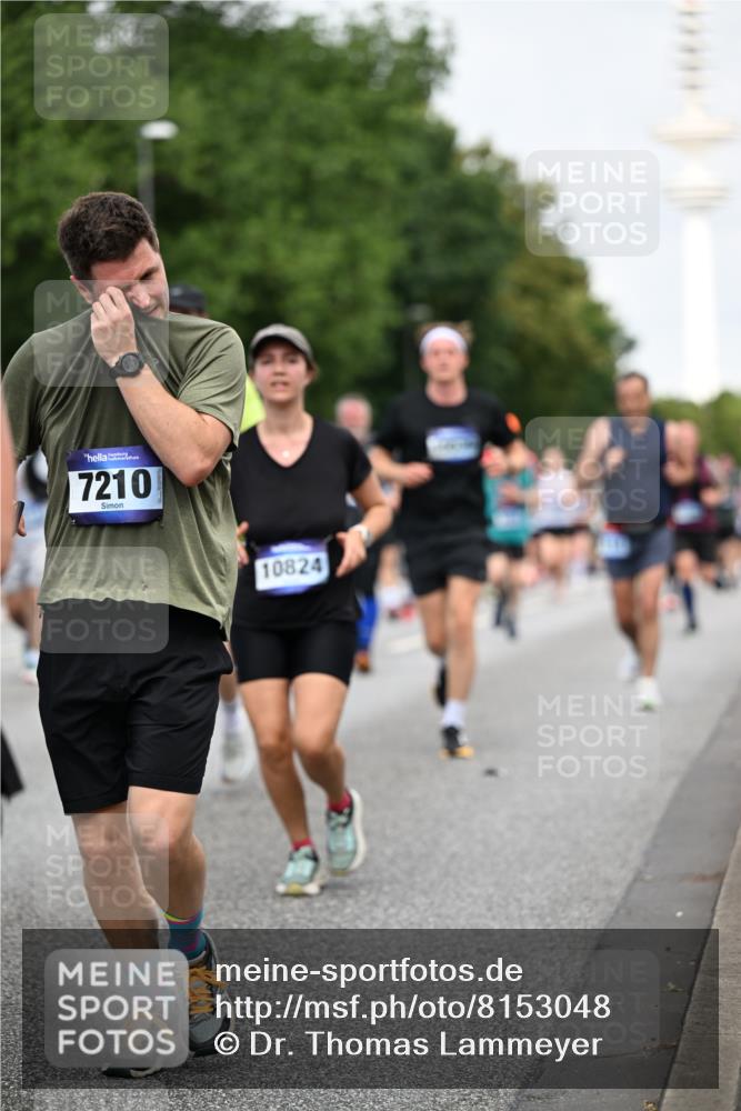 29.06.2025 - hella hamburg halbmarathon Dr. Thomas Lammeyer http://msf.ph/oto/8153048 29.06.2025 10:07:30 Kennedybrücke 1114, 1135, 1138, 1482, 1702, 1885, 2594, 2619, 2759, 2782, 2810, 3001, 3572, 3630, 4066, 4307, 4511, 4613, 6217, 6391, 7006, 7210, 7211, 7290, 7935, 8614, 9439, 9453, 9554, 10824 meine-sportfotos.de