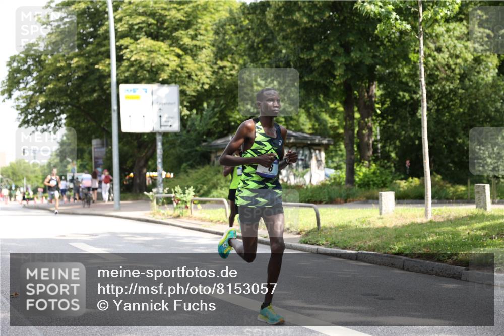 29.06.2025 - hella hamburg halbmarathon Yannick Fuchs http://msf.ph/oto/8153057 29.06.2025 10:00:44 20KM 8, 20, 58, 59 meine-sportfotos.de