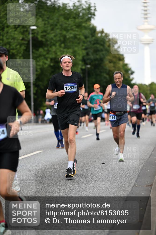 29.06.2025 - hella hamburg halbmarathon Dr. Thomas Lammeyer http://msf.ph/oto/8153095 29.06.2025 10:07:32 Kennedybrücke 1114, 1135, 1138, 1482, 1702, 1885, 2594, 2759, 2782, 2810, 3001, 3572, 3630, 4066, 4307, 4511, 4587, 4613, 6217, 6391, 7006, 7210, 7211, 7290, 7306, 7935, 8614, 9439, 9453, 9554, 10824 meine-sportfotos.de