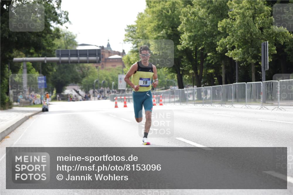 29.06.2025 - hella hamburg halbmarathon Jannik Wohlers http://msf.ph/oto/8153096 29.06.2025 09:32:13 Lombardsbrücke 14, 17, 19, 21 meine-sportfotos.de