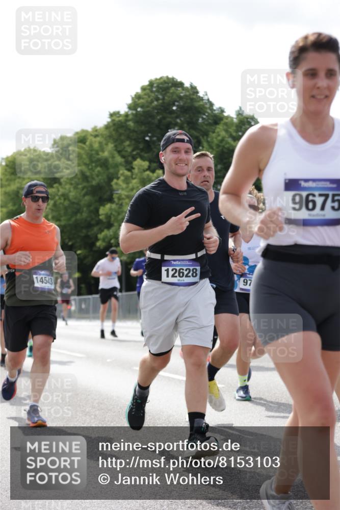 29.06.2025 - hella hamburg halbmarathon Jannik Wohlers http://msf.ph/oto/8153103 29.06.2025 10:15:36 Lombardsbrücke 1156, 1308, 1651, 2071, 2076, 2165, 2436, 2803, 3167, 4828, 5046, 5423, 7897, 7941, 7942, 8169, 8274, 8554, 8746, 8885, 9675, 9784, 9802, 10107, 10608, 10844, 11113, 11303, 11478, 11774, 11783, 11818, 12427, 12469, 12628, 14543, 14559, 15571, 15724, 15889, 16020, 16348, 16606, 17692, 18641, 19030 meine-sportfotos.de