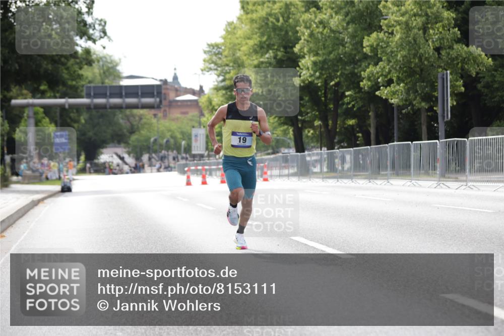 29.06.2025 - hella hamburg halbmarathon Jannik Wohlers http://msf.ph/oto/8153111 29.06.2025 09:32:13 Lombardsbrücke 14, 17, 19, 21 meine-sportfotos.de