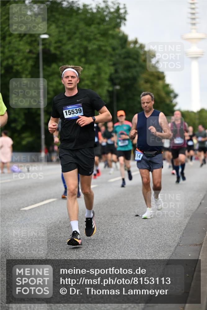 29.06.2025 - hella hamburg halbmarathon Dr. Thomas Lammeyer http://msf.ph/oto/8153113 29.06.2025 10:07:32 Kennedybrücke 1114, 1135, 1138, 1482, 1702, 1885, 2594, 2759, 2782, 2810, 3001, 3572, 3630, 4066, 4307, 4511, 4587, 4613, 6217, 6391, 7006, 7210, 7211, 7290, 7306, 7935, 8614, 9439, 9453, 9554, 10824 meine-sportfotos.de