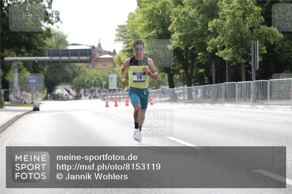 29.06.2025 - hella hamburg halbmarathon Jannik Wohlers http://msf.ph/oto/8153119 29.06.2025 09:32:13 Lombardsbrücke 14, 17, 19, 21 meine-sportfotos.de