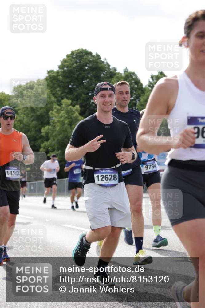 29.06.2025 - hella hamburg halbmarathon Jannik Wohlers http://msf.ph/oto/8153120 29.06.2025 10:15:36 Lombardsbrücke 1156, 1308, 1651, 2071, 2076, 2165, 2436, 2803, 3167, 4828, 5046, 5423, 7897, 7941, 7942, 8169, 8274, 8554, 8746, 8885, 9675, 9784, 9802, 10107, 10608, 10844, 11113, 11303, 11478, 11774, 11783, 11818, 12427, 12469, 12628, 14543, 14559, 15571, 15724, 15889, 16020, 16348, 16606, 17692, 18641, 19030 meine-sportfotos.de