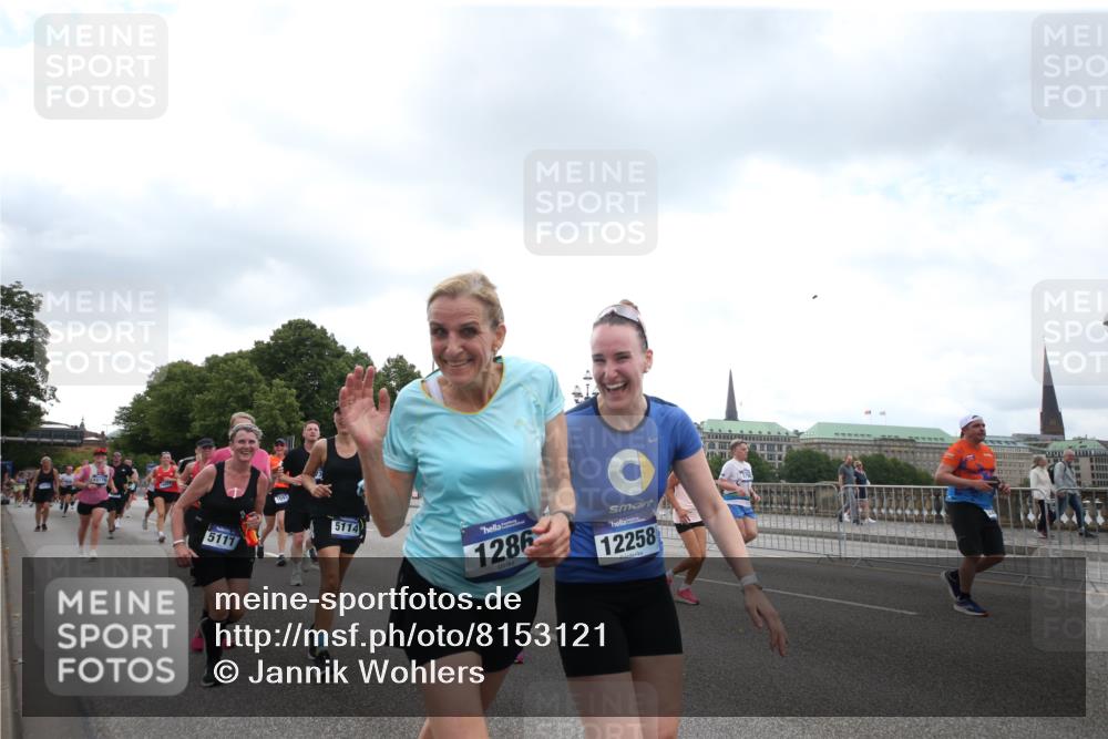 29.06.2025 - hella hamburg halbmarathon Jannik Wohlers http://msf.ph/oto/8153121 29.06.2025 10:46:40 Lombardsbrücke 1073, 1185, 1286, 1593, 1607, 1720, 1961, 2211, 2327, 2537, 2555, 2556, 2665, 2981, 4239, 4483, 5111, 5114, 5796, 5953, 6485, 6496, 7073, 7430, 7431, 8131, 8486, 8684, 8706, 8967, 9050, 9139, 9557, 9743, 9758, 9774, 9949, 10514, 10515, 11618, 11621, 12258, 12538, 12630, 12989, 13172, 13430, 13431, 13756, 14370, 14680, 14891, 15806, 15865, 16077, 16684, 16836, 17015, 17288, 17356, 18147, 18315, 18403, 18654, 18674, 18950 meine-sportfotos.de