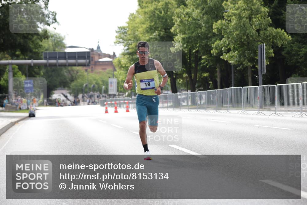 29.06.2025 - hella hamburg halbmarathon Jannik Wohlers http://msf.ph/oto/8153134 29.06.2025 09:32:13 Lombardsbrücke 14, 17, 19, 21 meine-sportfotos.de