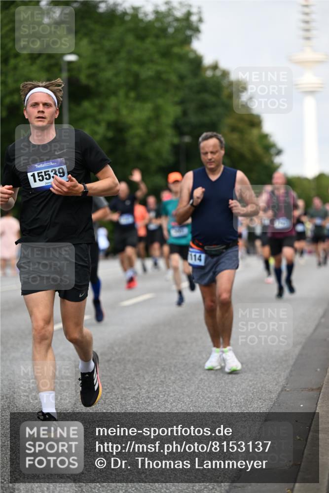 29.06.2025 - hella hamburg halbmarathon Dr. Thomas Lammeyer http://msf.ph/oto/8153137 29.06.2025 10:07:33 Kennedybrücke 1114, 1135, 1138, 1482, 1702, 1885, 2594, 2759, 2782, 3001, 3572, 3630, 4066, 4307, 4511, 4587, 4613, 5464, 6217, 6391, 7006, 7210, 7211, 7290, 7306, 7935, 8614, 9439, 9453, 9554, 10824 meine-sportfotos.de