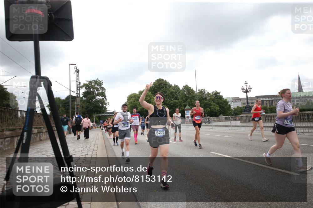 29.06.2025 - hella hamburg halbmarathon Jannik Wohlers http://msf.ph/oto/8153142 29.06.2025 10:47:10 Lombardsbrücke 1045, 1434, 2148, 2407, 2704, 2790, 2882, 2994, 3339, 4037, 4325, 4423, 4974, 4975, 5621, 5622, 5895, 6255, 6256, 6995, 7403, 7970, 8270, 8550, 8953, 9687, 9969, 9972, 10075, 10206, 10991, 11276, 11351, 11458, 11730, 11738, 11802, 12431, 12432, 13737, 13806, 13830, 13898, 13909, 14197, 14516, 14517, 15413, 15543, 16018, 16305, 16552, 16686, 17122, 17216, 17514, 18415, 18474, 18623, 18852, 18858 meine-sportfotos.de