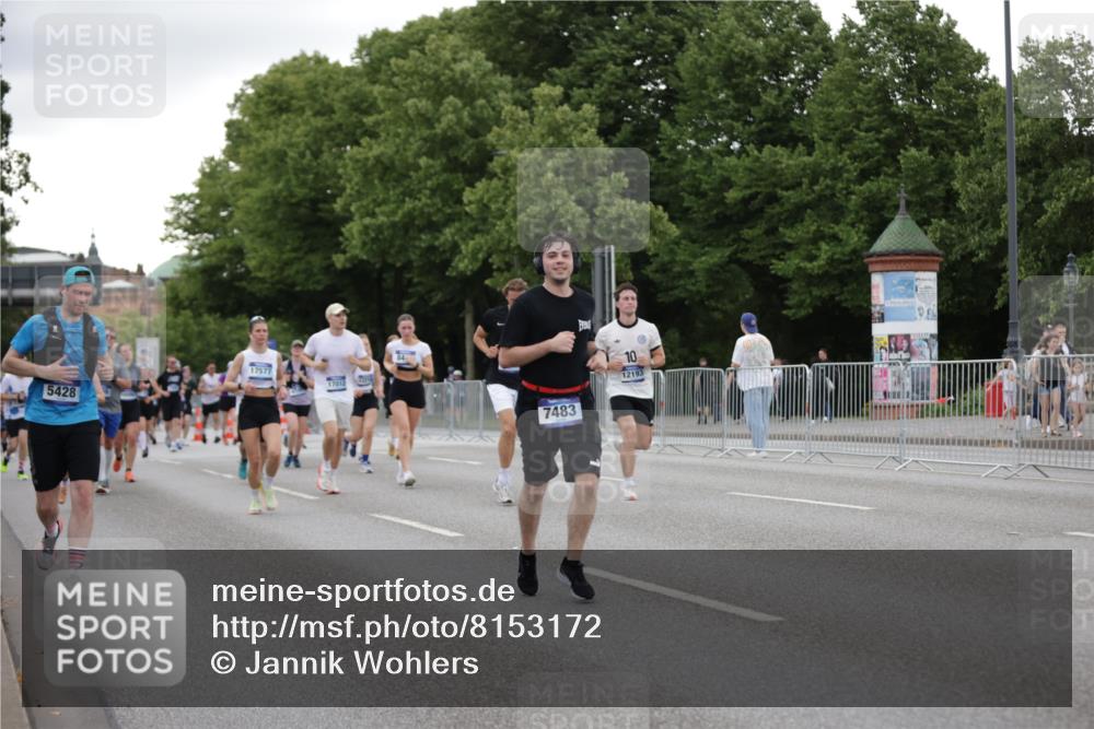 29.06.2025 - hella hamburg halbmarathon Jannik Wohlers http://msf.ph/oto/8153172 29.06.2025 10:52:49 Lombardsbrücke 2291, 2409, 4195, 4626, 5428, 6521, 7483, 7681, 8212, 8414, 9764, 10043, 10490, 10661, 11520, 11524, 12193, 12219, 12700, 13011, 13326, 13489, 13916, 13917, 14038, 14419, 14761, 16137, 17012, 17577, 17600, 18311, 18988 meine-sportfotos.de