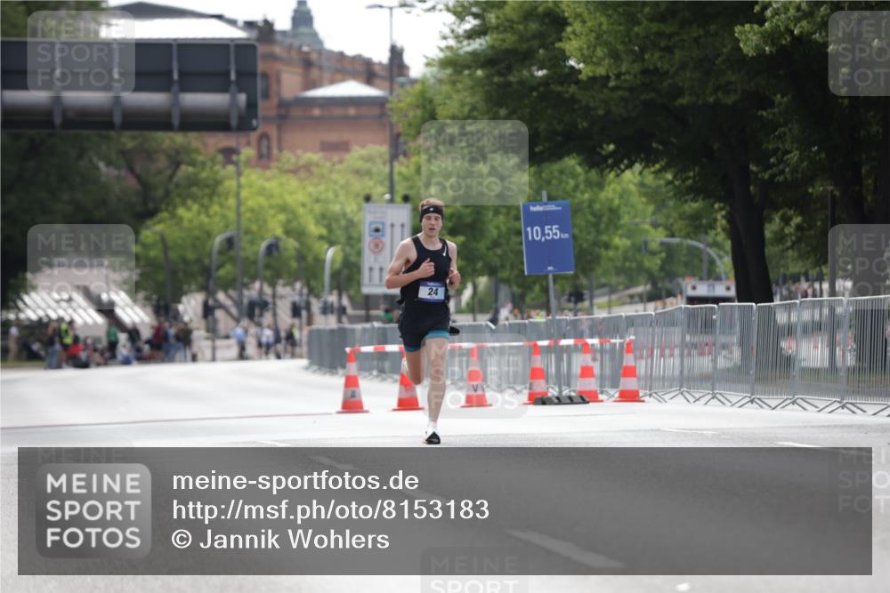 29.06.2025 - hella hamburg halbmarathon Jannik Wohlers http://msf.ph/oto/8153183 29.06.2025 09:32:53 Lombardsbrücke  meine-sportfotos.de