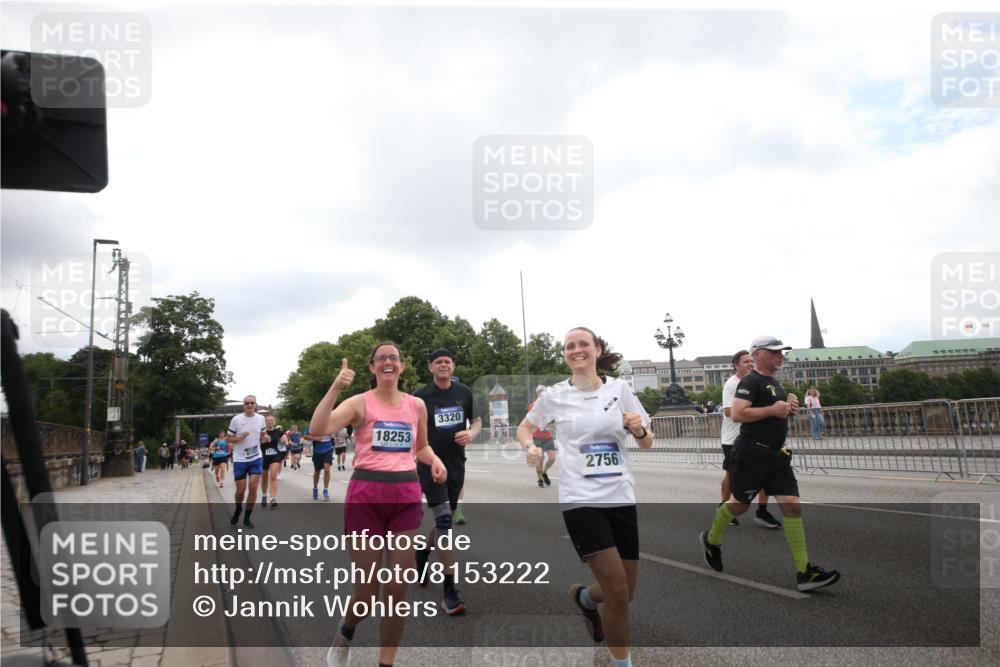 29.06.2025 - hella hamburg halbmarathon Jannik Wohlers http://msf.ph/oto/8153222 29.06.2025 10:47:58 Lombardsbrücke 1157, 1645, 2037, 2195, 2418, 2475, 2627, 2756, 2909, 2958, 3224, 3320, 3504, 3661, 3679, 3933, 4588, 5585, 5781, 5952, 6143, 7532, 8461, 8948, 9775, 9921, 10059, 10145, 11742, 12022, 12104, 12152, 12192, 12439, 12452, 12932, 13377, 13529, 13559, 13675, 13861, 13914, 14050, 15489, 15593, 15715, 15743, 16141, 16368, 16669, 16693, 16935, 16965, 17631, 17930, 18248, 18967 meine-sportfotos.de