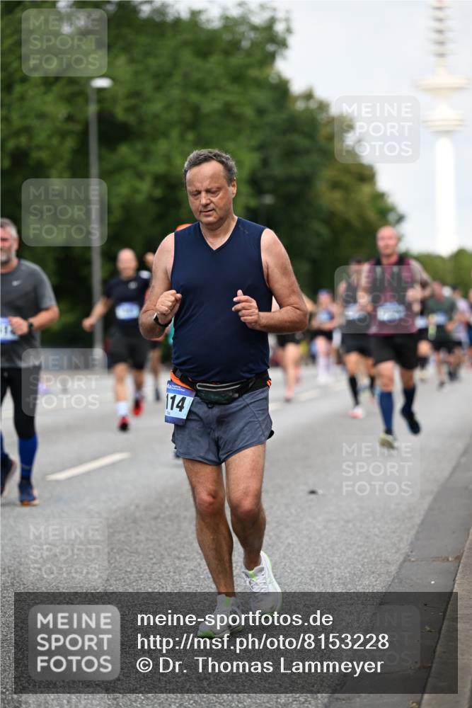 29.06.2025 - hella hamburg halbmarathon Dr. Thomas Lammeyer http://msf.ph/oto/8153228 29.06.2025 10:07:34 Kennedybrücke 1114, 1135, 1138, 1482, 1702, 1885, 2594, 2759, 2782, 3001, 3572, 4307, 4511, 4587, 4613, 5396, 5464, 6217, 6391, 7006, 7210, 7211, 7277, 7278, 7279, 7290, 7306, 7935, 8614, 9439, 9453, 9554, 10824 meine-sportfotos.de
