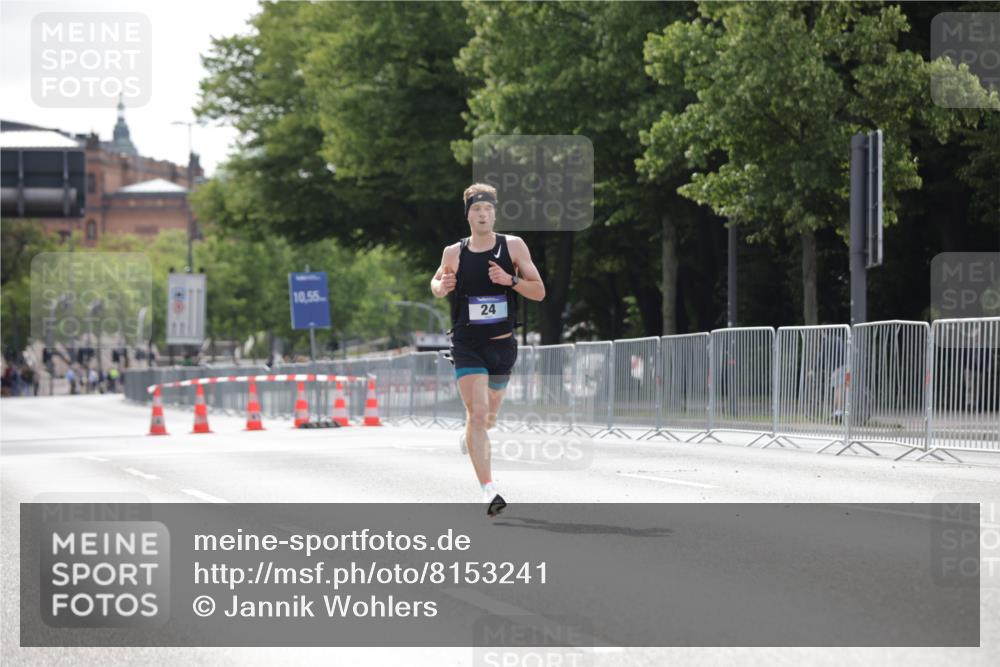 29.06.2025 - hella hamburg halbmarathon Jannik Wohlers http://msf.ph/oto/8153241 29.06.2025 09:32:56 Lombardsbrücke 24 meine-sportfotos.de